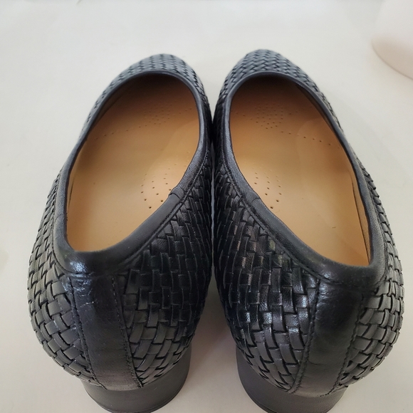 TROTTERS 10.5 Black Woven Leather JADE 1" Heel Slip On Shoes Comfort Office NWOB - Picture 6 of 15